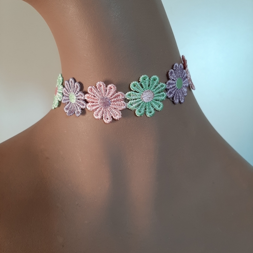 Baby Pink, Lavender & Seafoam Green Daisy Choker.